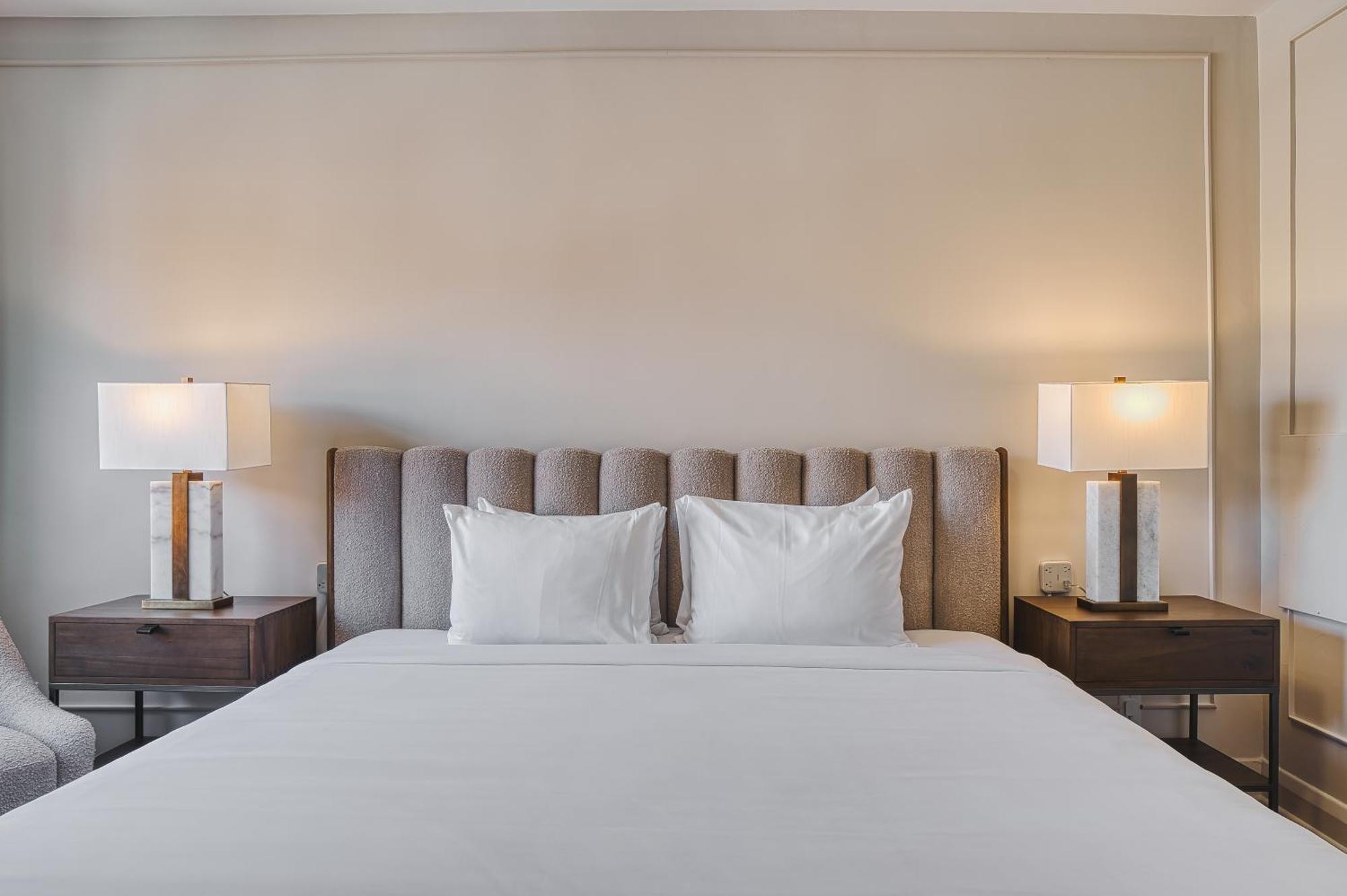 The Windsor Hotel By Hoco Hotels Collection Stratford Exterior photo