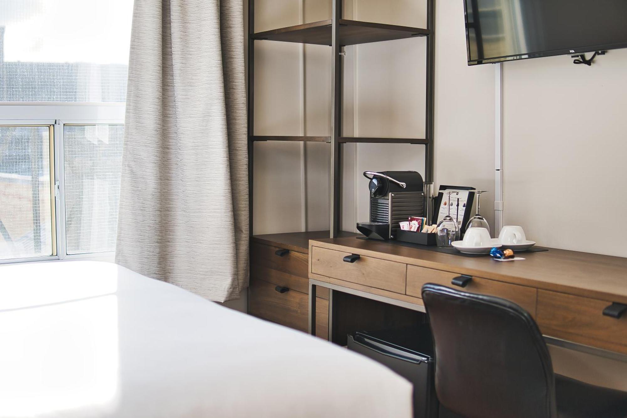 The Windsor Hotel By Hoco Hotels Collection Stratford Exterior photo